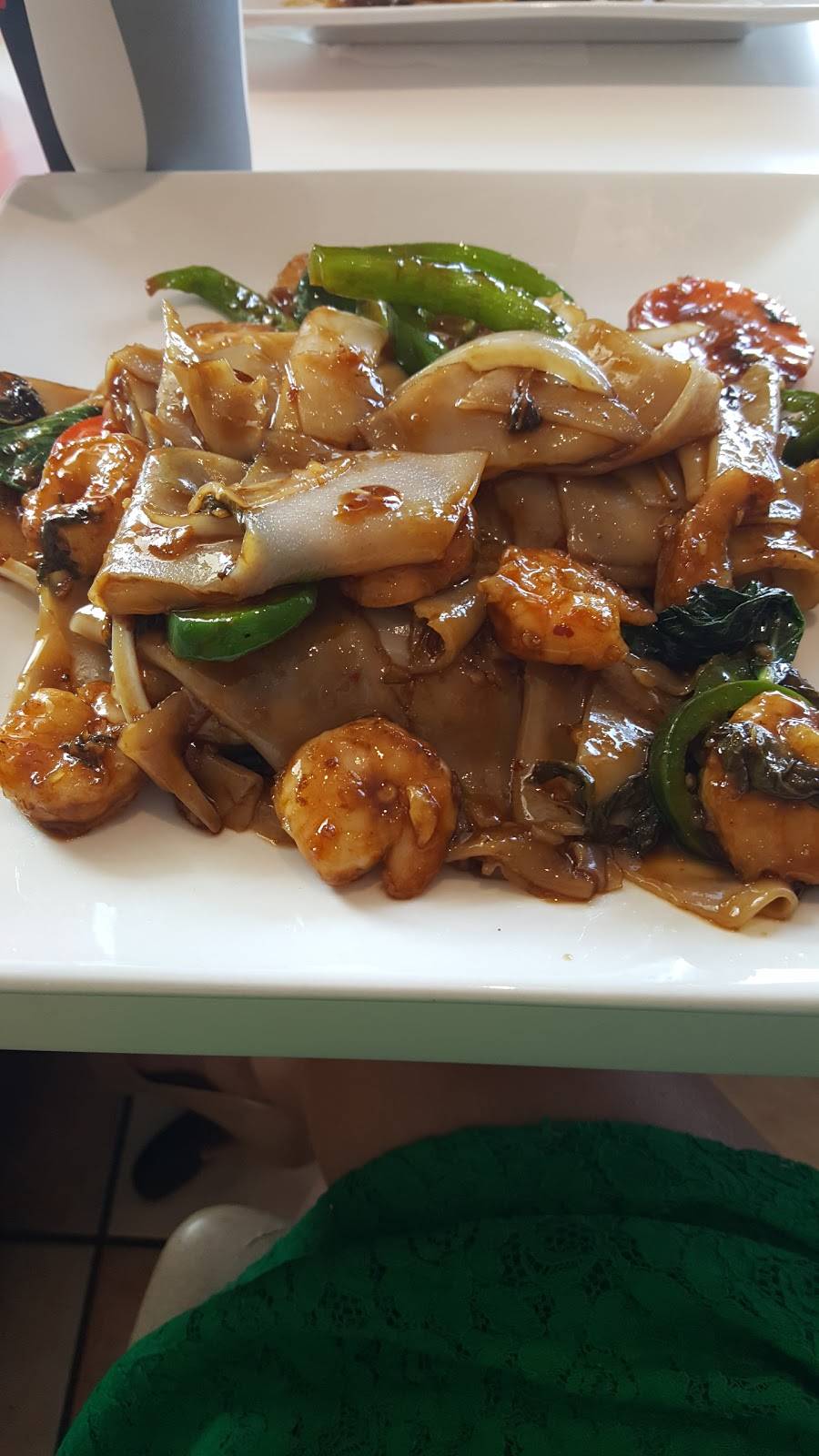 Lovers Egg Roll | restaurant | 3020 Mockingbird Ln, Dallas, TX 75205, USA | 2143689494 OR +1 214-368-9494