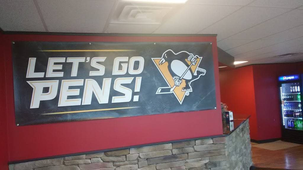 Foxs Pizza Den | restaurant | 819 Broad Ave, Belle Vernon, PA 15012, USA | 7249294121 OR +1 724-929-4121