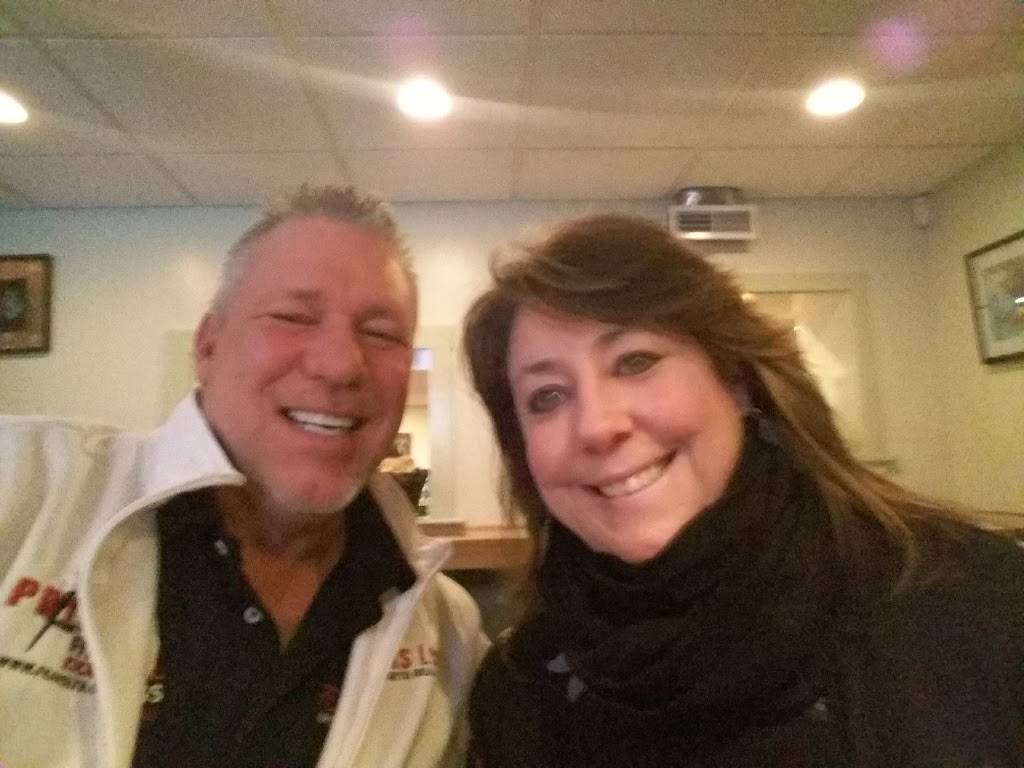 Mapleleaves Garden Restaurant and Lounge | restaurant | 2063 Post Rd, Wells, ME 04090, USA | 2076469868 OR +1 207-646-9868