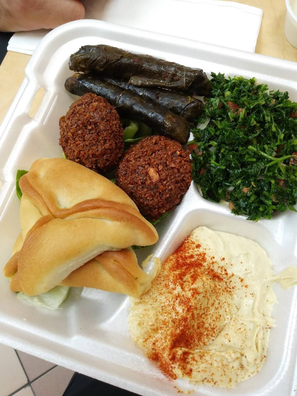 Zitoon | restaurant | 6800 Eastman Ave FC09, Midland, MI 48642, USA | 9898375501 OR +1 989-837-5501