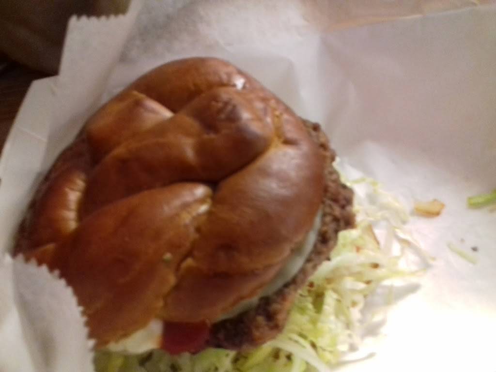 Happy Jacks Submarines | restaurant | 4911 W Elm St, McHenry, IL 60050, USA | 8153850140 OR +1 815-385-0140