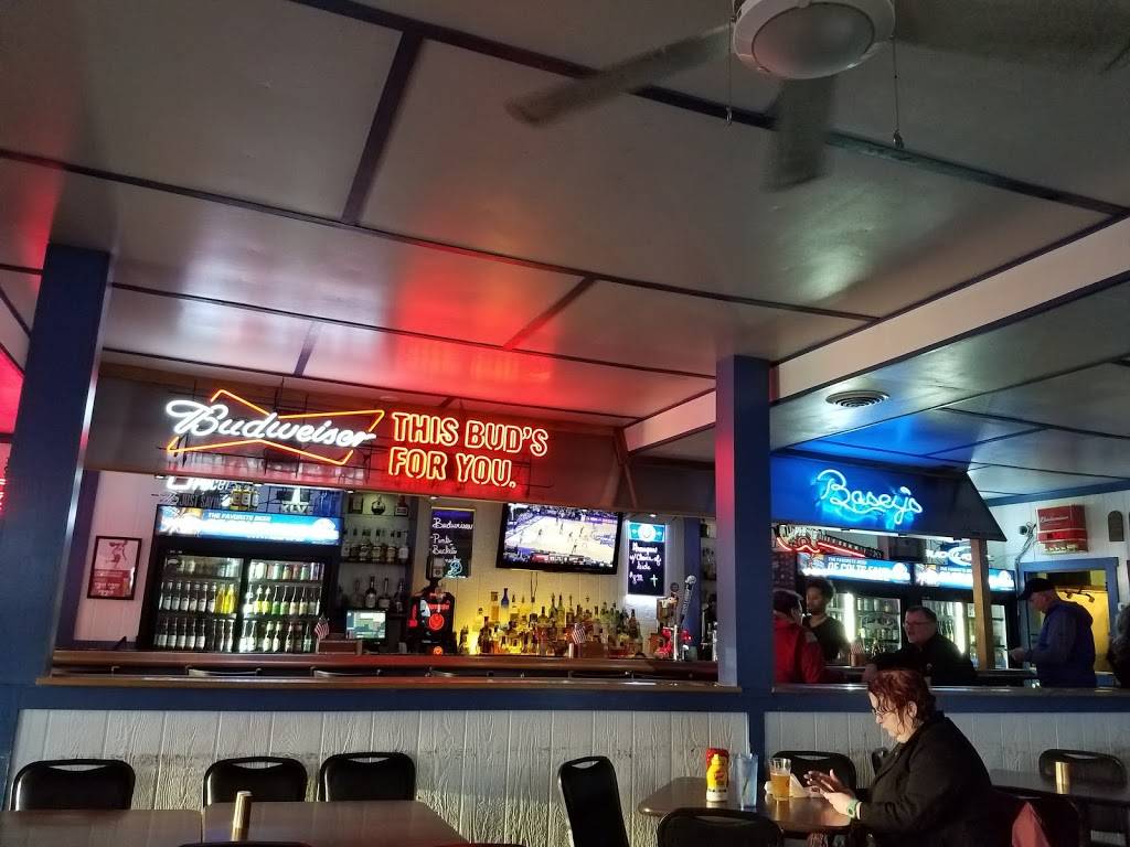 Baseys Downtown Grill | restaurant | 1151, 419 S West St, Indianapolis, IN 46225, USA | 3176026900 OR +1 317-602-6900