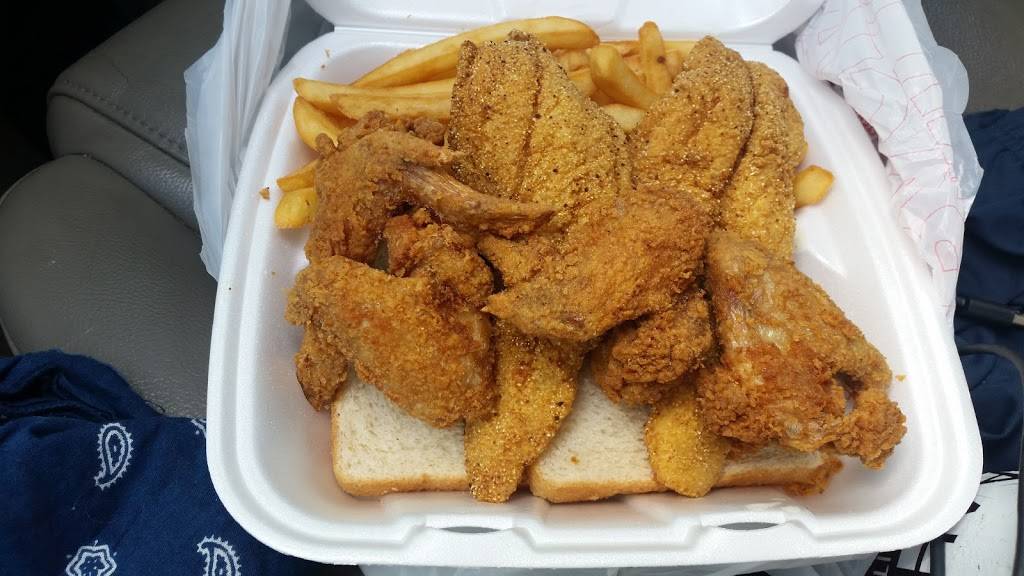 M & M CHICKEN & FISH | restaurant | 981 Alum Creek Dr, Columbus, OH 43209, USA | 6142523674 OR +1 614-252-3674
