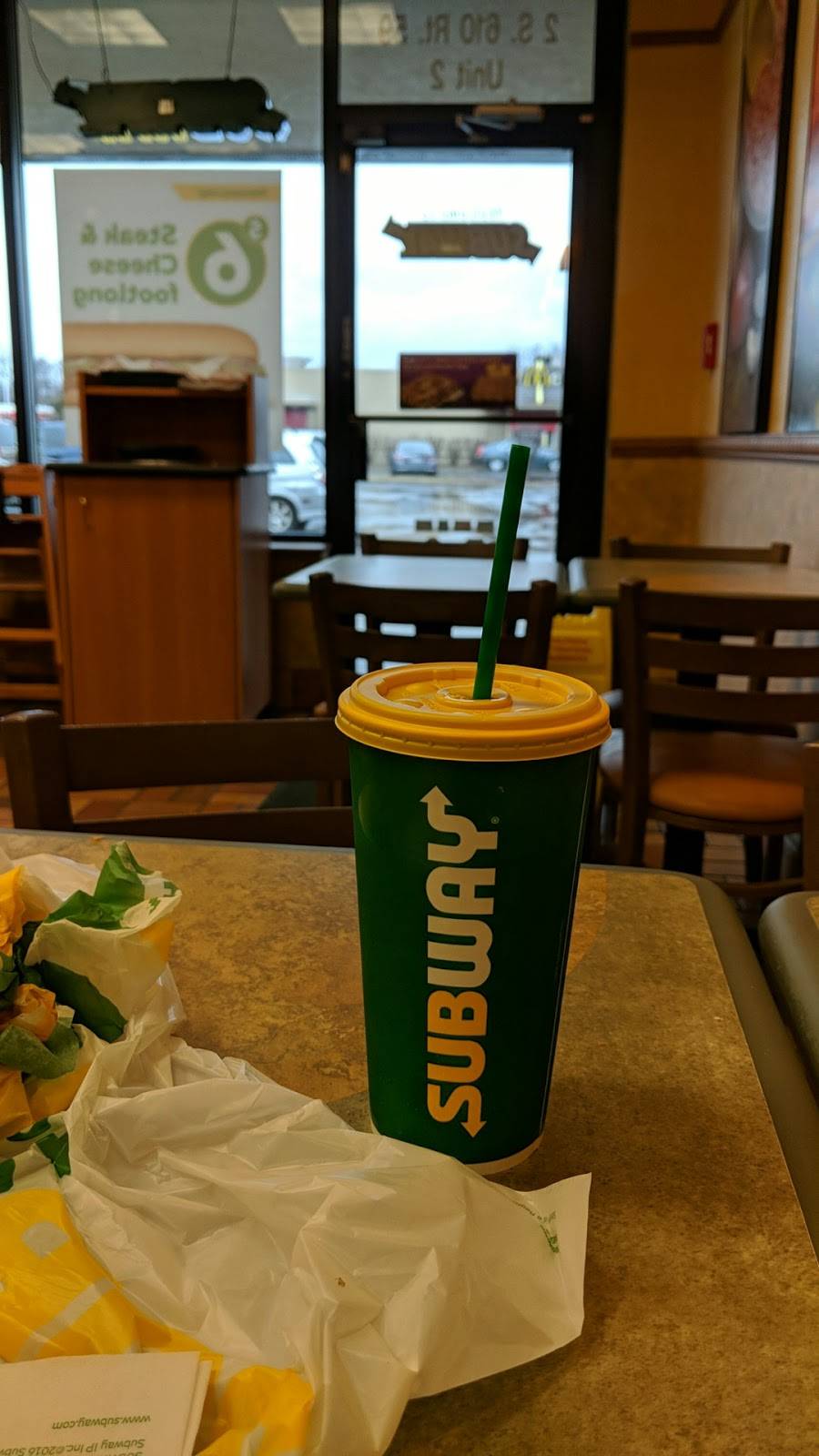 Subway Restaurants | restaurant | Sutton Square Shopping Center, 2S610 IL-59 Unit 2, Warrenville, IL 60555, USA | 6303931782 OR +1 630-393-1782