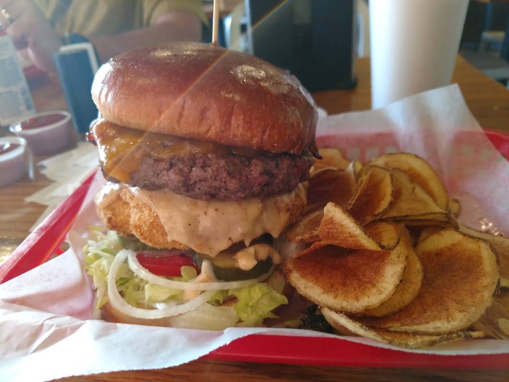 Charleston Burger Company | restaurant | 2875 Ashley River Rd, Charleston, SC 29414, USA | 8436373324 OR +1 843-637-3324