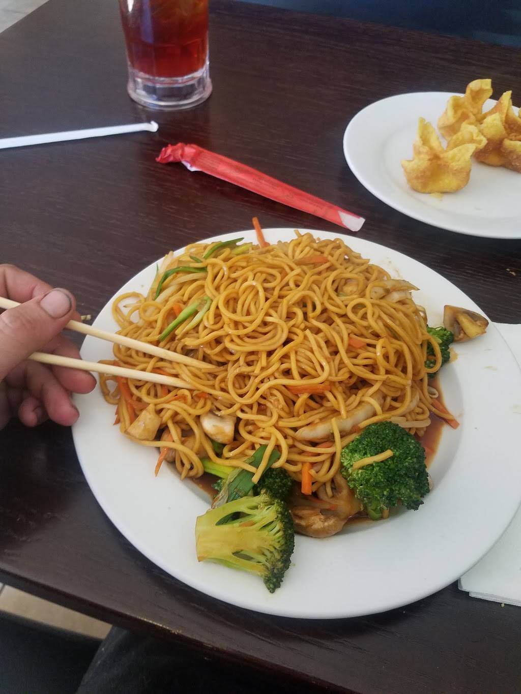 Ho Ho Cherry House | restaurant | 2001 E 7th St, Charlotte, NC 28204, USA | 7043760880 OR +1 704-376-0880