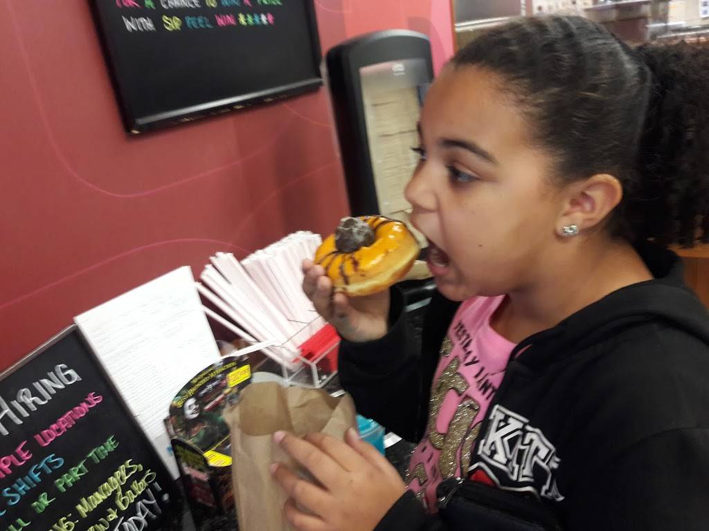 Dunkin | bakery | 165 Market St, Rockland, MA 02370, USA | 7818710769 OR +1 781-871-0769