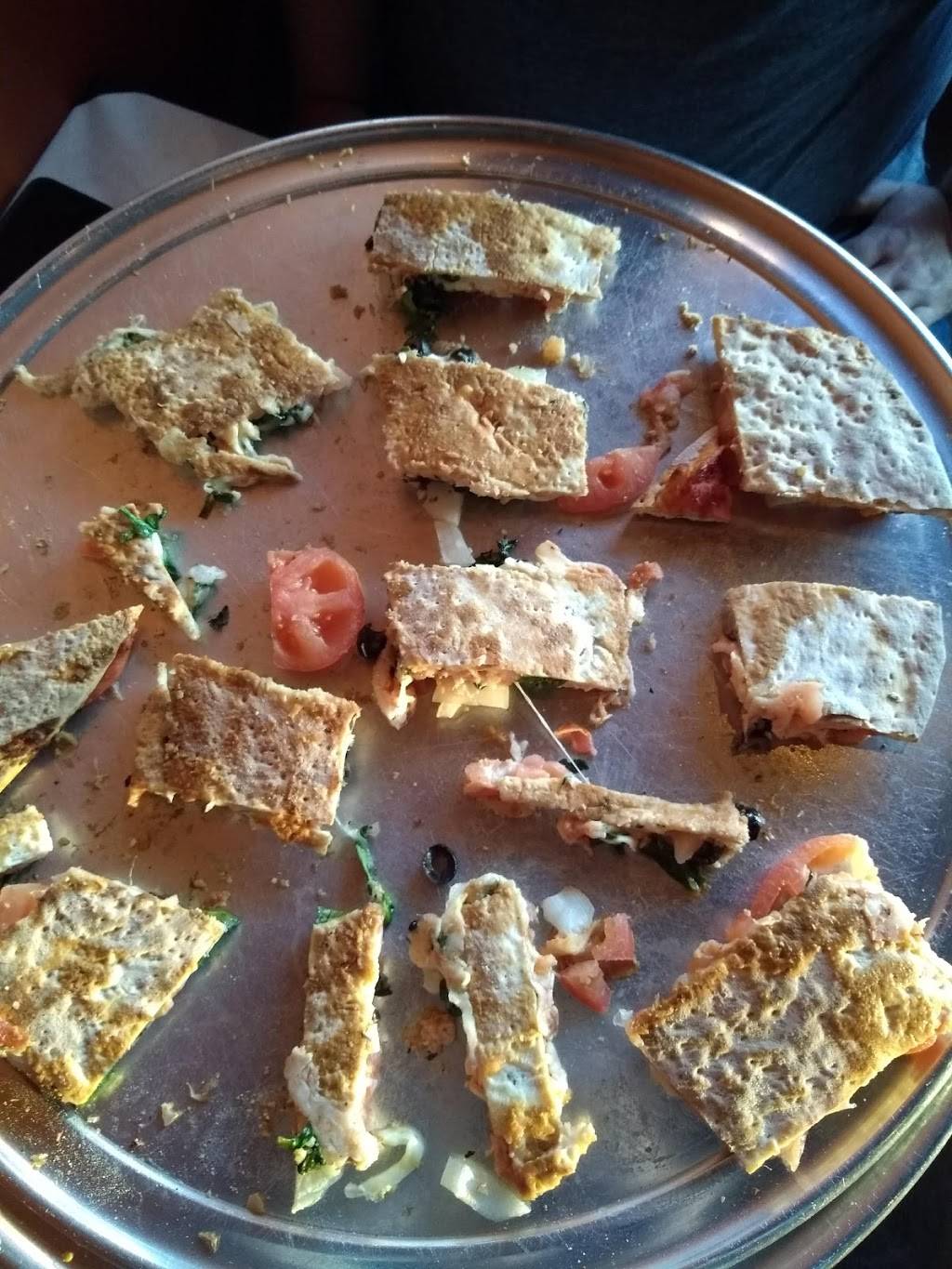 Frankie Ds Vino & Pizzeria | restaurant | 6316 52nd St, Kenosha, WI 53144, USA | 2626531327 OR +1 262-653-1327