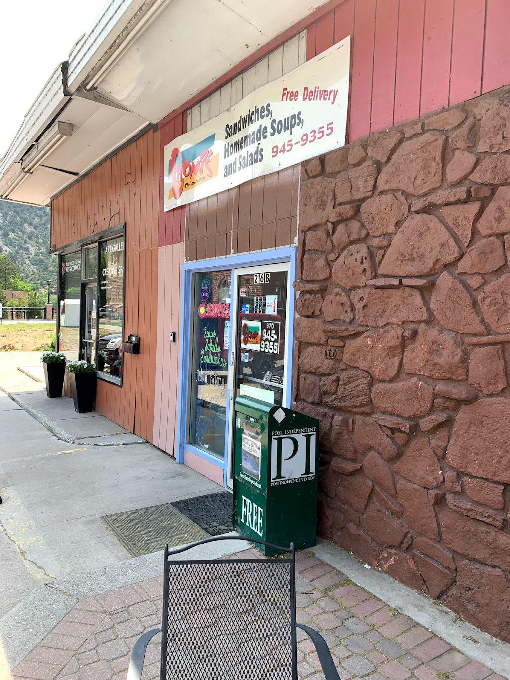 Chomps Deli | restaurant | 216 B, 6th St, Glenwood Springs, CO 81601, USA | 9709459355 OR +1 970-945-9355