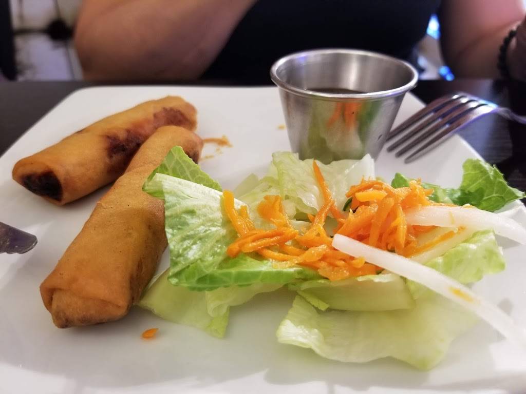 Pho Ontario | restaurant | 2663 Rue Ontario E, Montréal, QC H2K 1X1, Canada | 5145229988 OR +1 514-522-9988