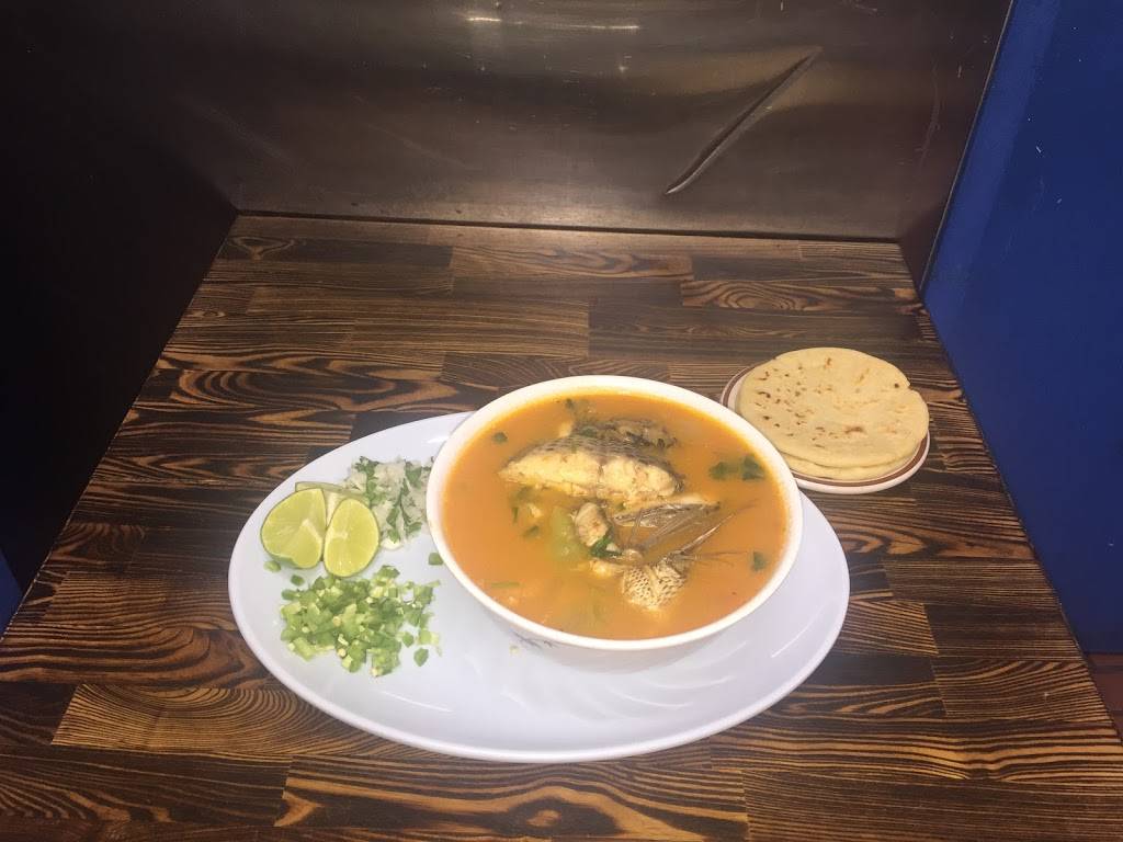 Naomis Pupusería and Restaurant | restaurant | 1682 E Vernon Ave, Los Angeles, CA 90011, USA | 3233257443 OR +1 323-325-7443