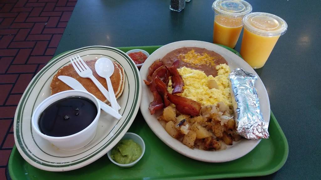 Chachos | restaurant | @ Tidwell, 5350 North Fwy I45, Houston, TX 77022, USA | 7135905500 OR +1 713-590-5500