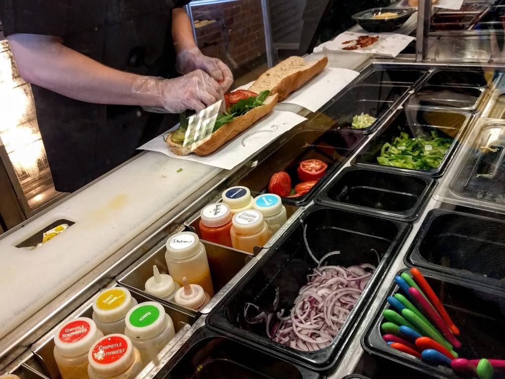 Subway Restaurants | restaurant | 5055 N High St #1-06, Columbus, OH 43214, USA | 6148467827 OR +1 614-846-7827
