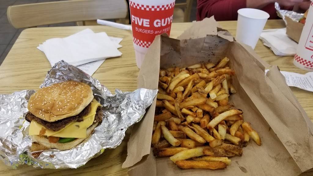 Five Guys | meal takeaway | 116 North Town Center Blvd, Slidell, LA 70458, USA | 9857071003 OR +1 985-707-1003