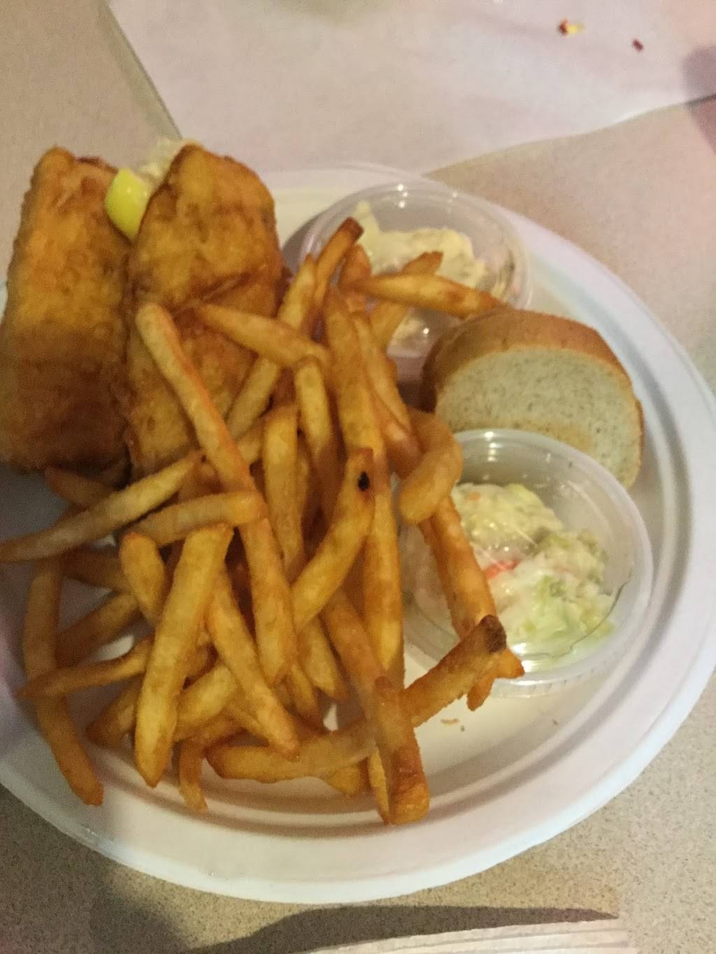 Dees Bar & Grill LLC | restaurant | 1371 Division St, Almond, WI 54909, USA | 7153662961 OR +1 715-366-2961