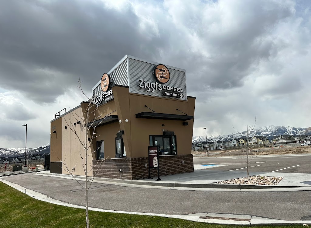 Ziggis Coffee | cafe | 12058 Carlsbad Way, Herriman, UT 84096, USA | 3854326688 OR +1 385-432-6688