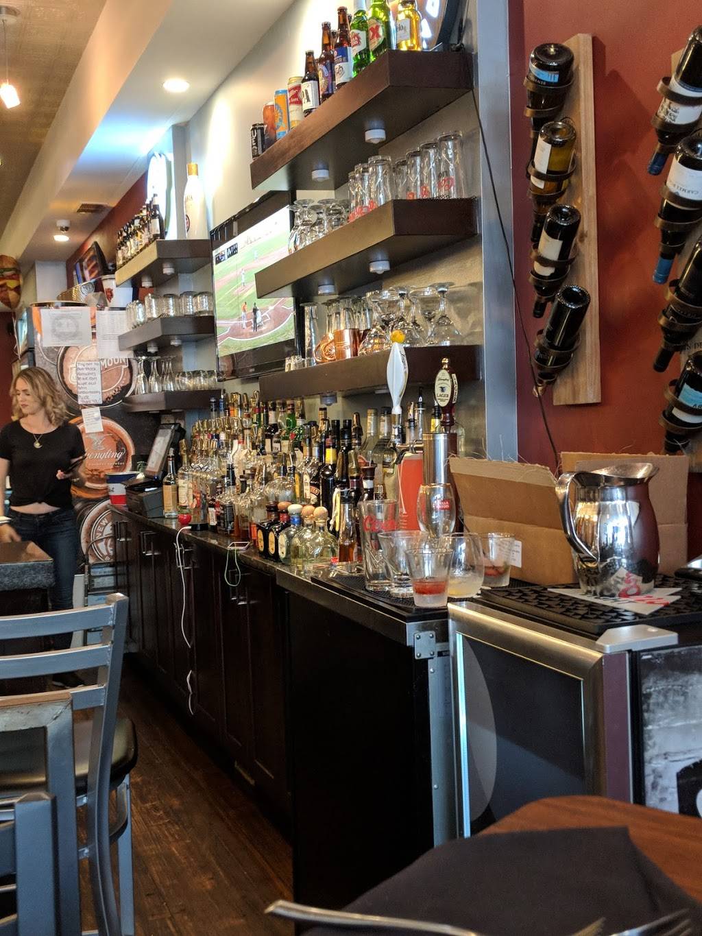 Radius | restaurant | 15 E Lincolnway, Valparaiso, IN 46383, USA | 2192992551 OR +1 219-299-2551