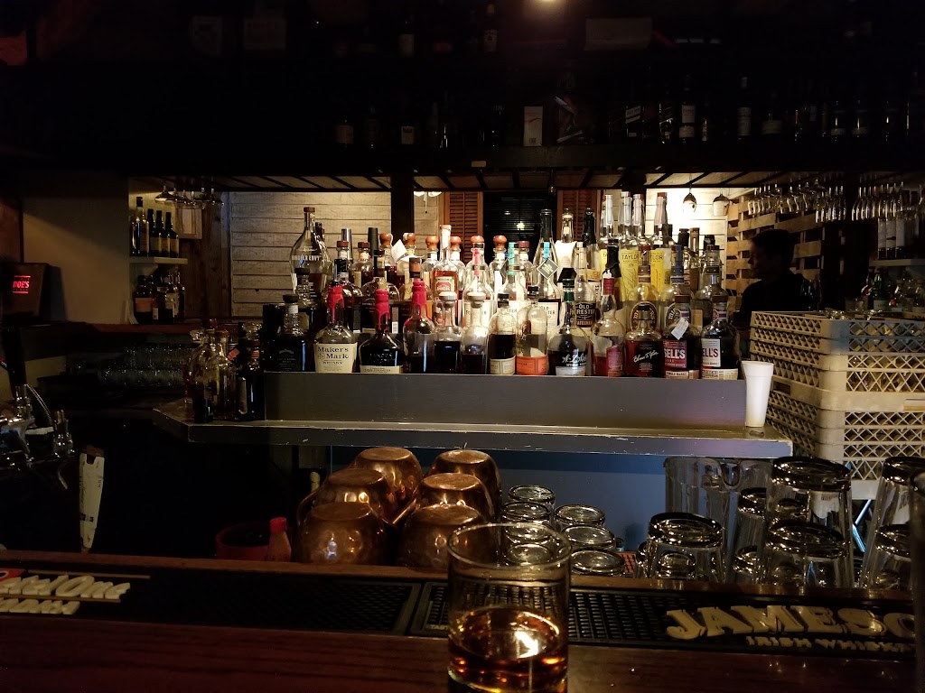 Does Eat Place Of Monroe | restaurant | 300 Washington St, Monroe, LA 71201, USA | 3187377169 OR +1 318-737-7169