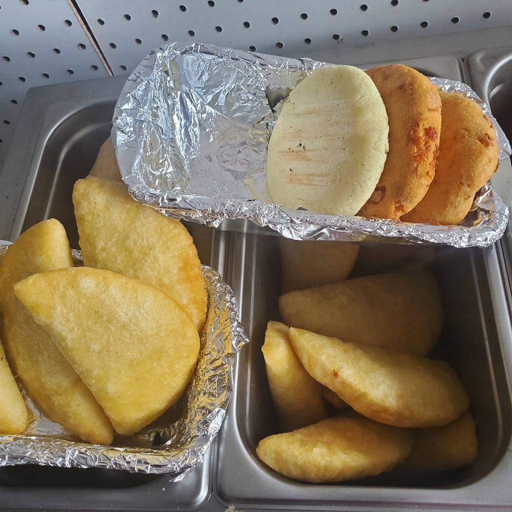 Moon arepas | restaurant | 6408 Vernor Hwy, Detroit, MI 48209, USA | 3136933164 OR +1 313-693-3164