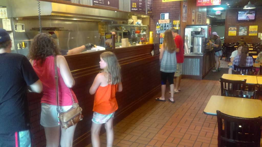 Dickeys Barbecue Pit | restaurant | 5110 Laguna Blvd Ste 120, Elk Grove, CA 95758, USA | 2793337857 OR +1 279-333-7857