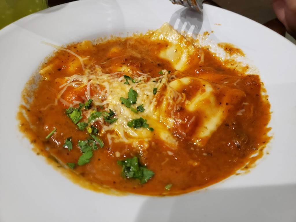 Brick House Restaurant & Catering | restaurant | 27 W Elm St, Lodi, CA 95240, USA | 2094265871 OR +1 209-426-5871