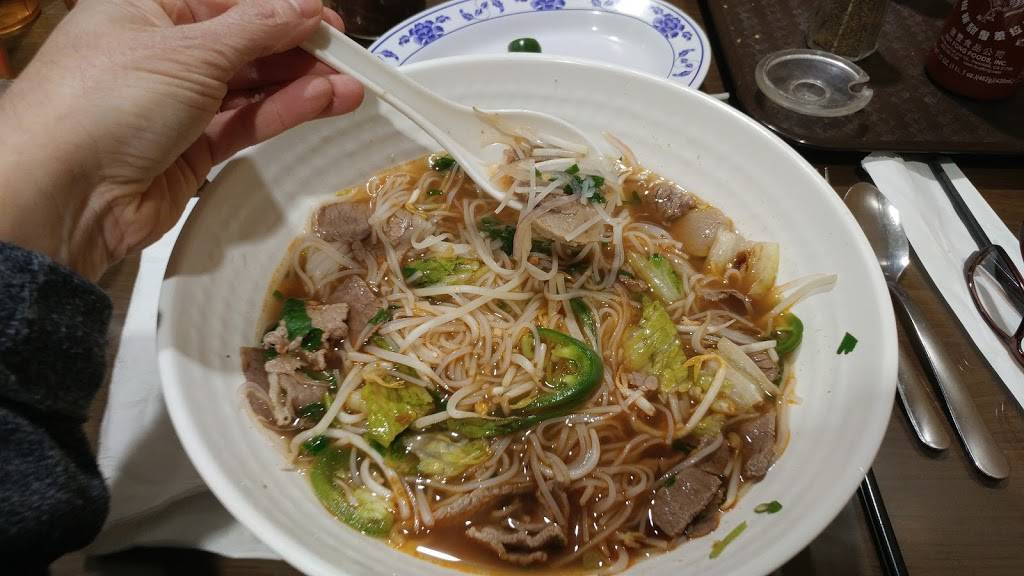 Hmongs Golden Egg Rolls | restaurant | 901 State St #110, La Crosse, WI 54601, USA | 6087820096 OR +1 608-782-0096