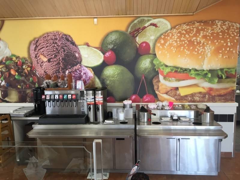 Braums Ice Cream & Burger Restaurant | restaurant | 317 N Gilcrease Museum Rd, Tulsa, OK 74127, USA | 9185855335 OR +1 918-585-5335