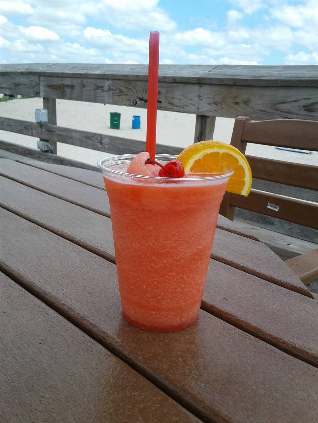 Southern Tide Bar & Grille | restaurant | 3200 E Ocean Blvd, Myrtle Beach, SC 29577, USA | 8433156153 OR +1 843-315-6153