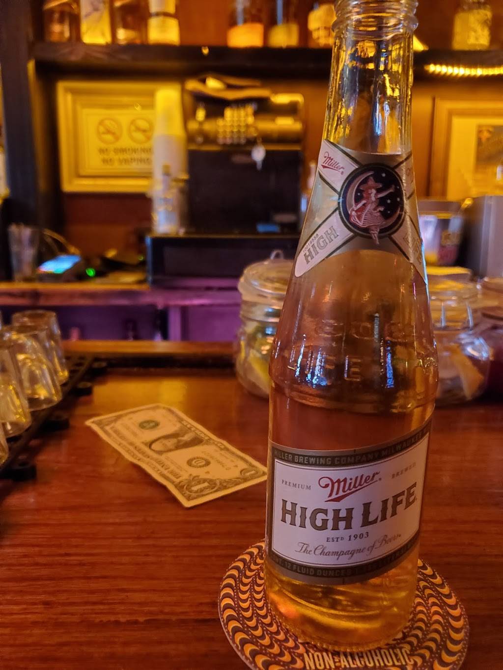 The Charleston | restaurant | 174 Bedford Ave, Brooklyn, NY 11211, USA | 7185999599 OR +1 718-599-9599