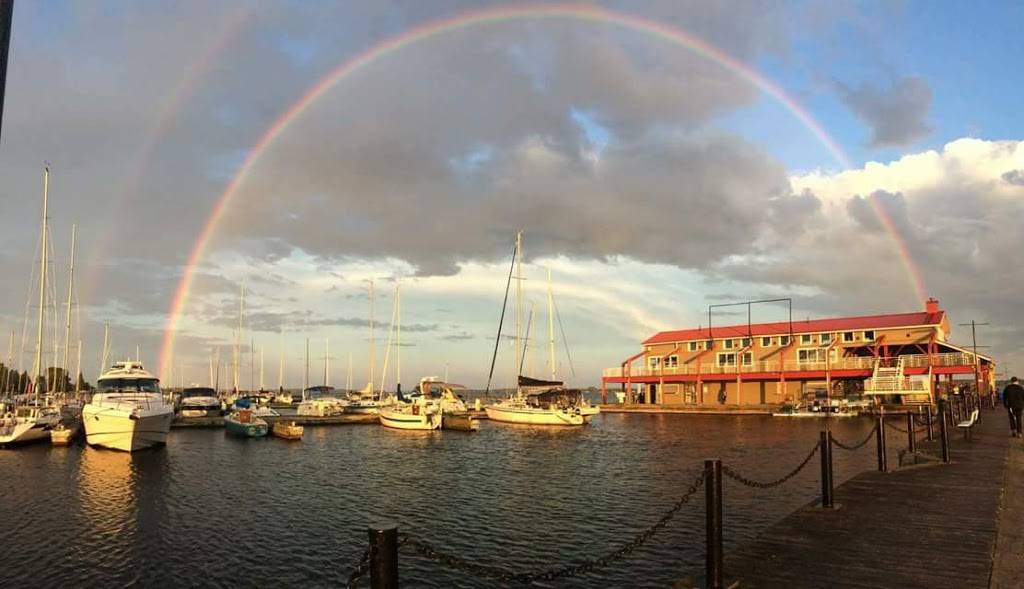 Pier Patio & BBQ | restaurant | 1 S Front St, Belleville, ON K8N 5K7, Canada | 6139689494 OR +1 613-968-9494