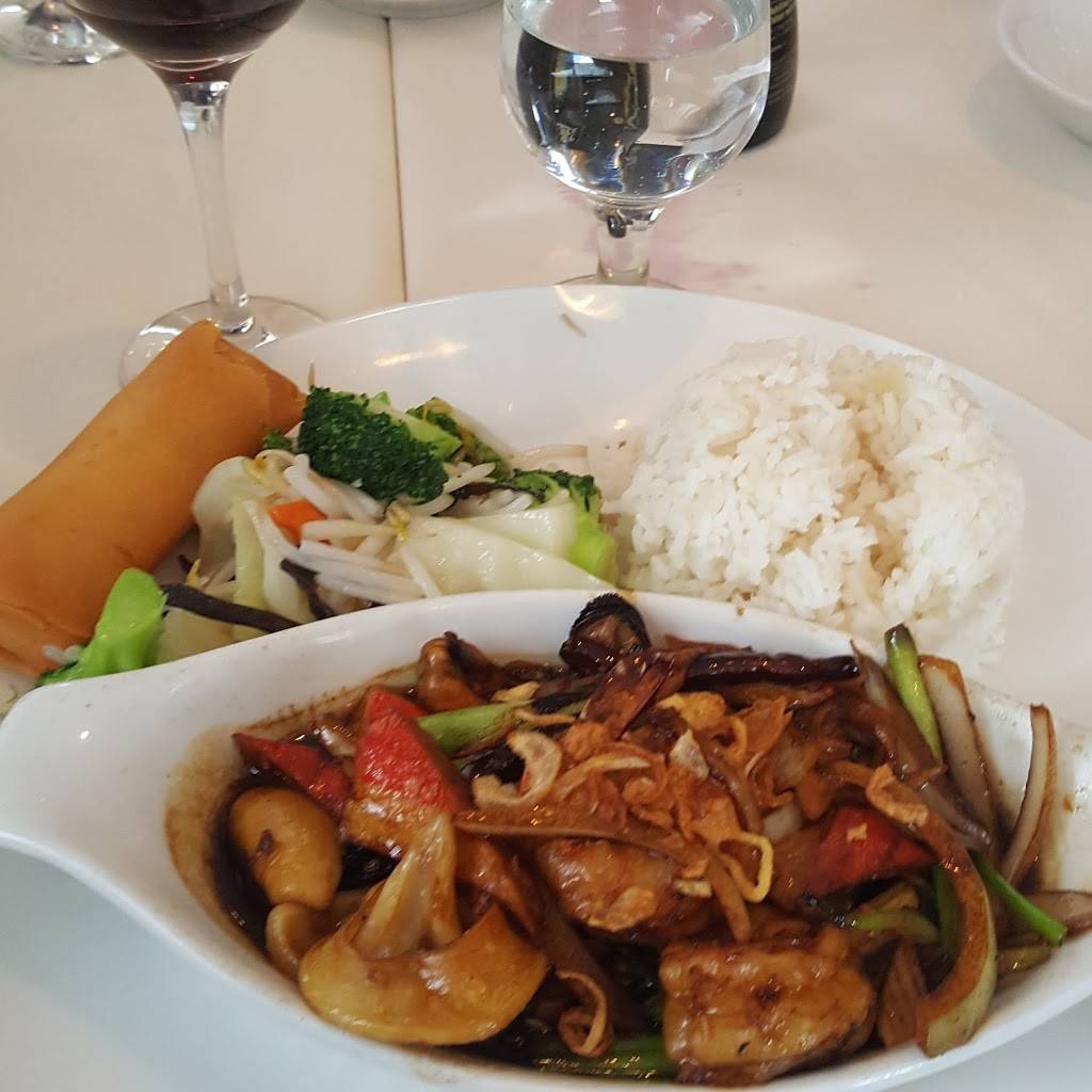 Restaurant Mr. Spicy | restaurant | 1701 Boulevard des Sources, Pointe-Claire, QC H9R 5A2, Canada | 5146360660 OR +1 514-636-0660