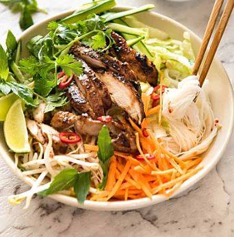 Maison Kim Thoa | restaurant | 1088 Rue Desserte O, Laval, QC H7X 4C9, Canada | 5145163332 OR +1 514-516-3332