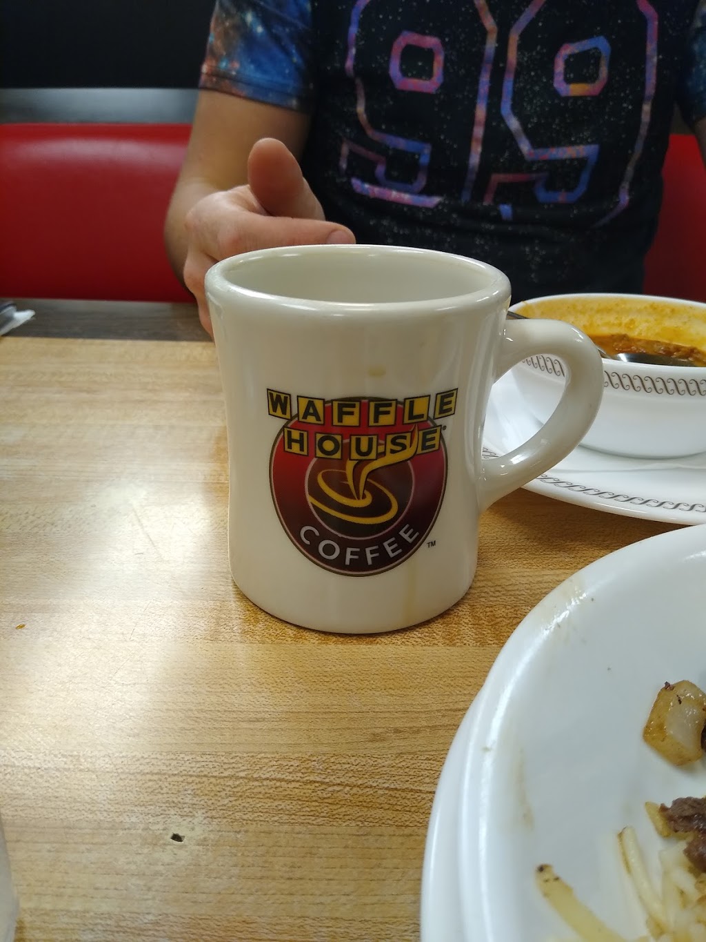 Waffle House | meal takeaway | 1204 Industrial Pkwy, Saraland, AL 36571, USA | 2516757009 OR +1 251-675-7009