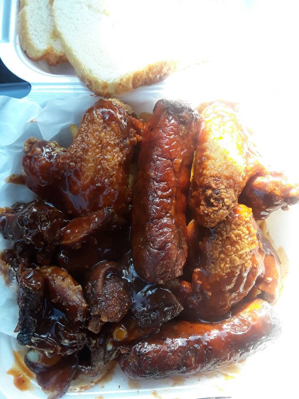 L.A Que | restaurant | 433 W Ridge Rd, Gary, IN 46408, USA | 2199792082 OR +1 219-979-2082