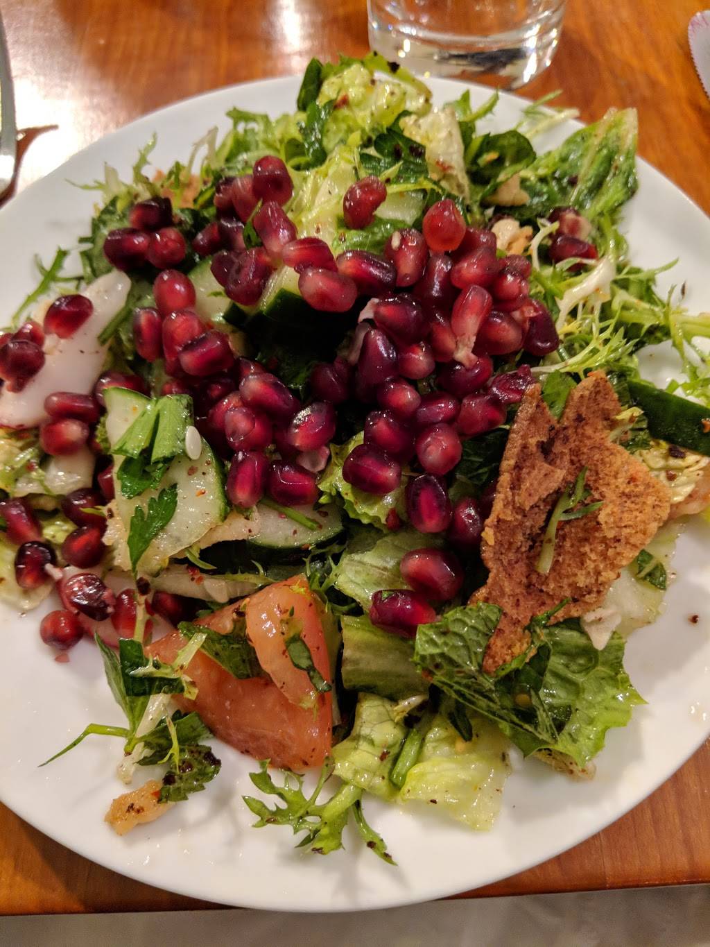 Kareems Restaurant | restaurant | 99 Common St, Watertown, MA 02472, USA | 6173931880 OR +1 617-393-1880