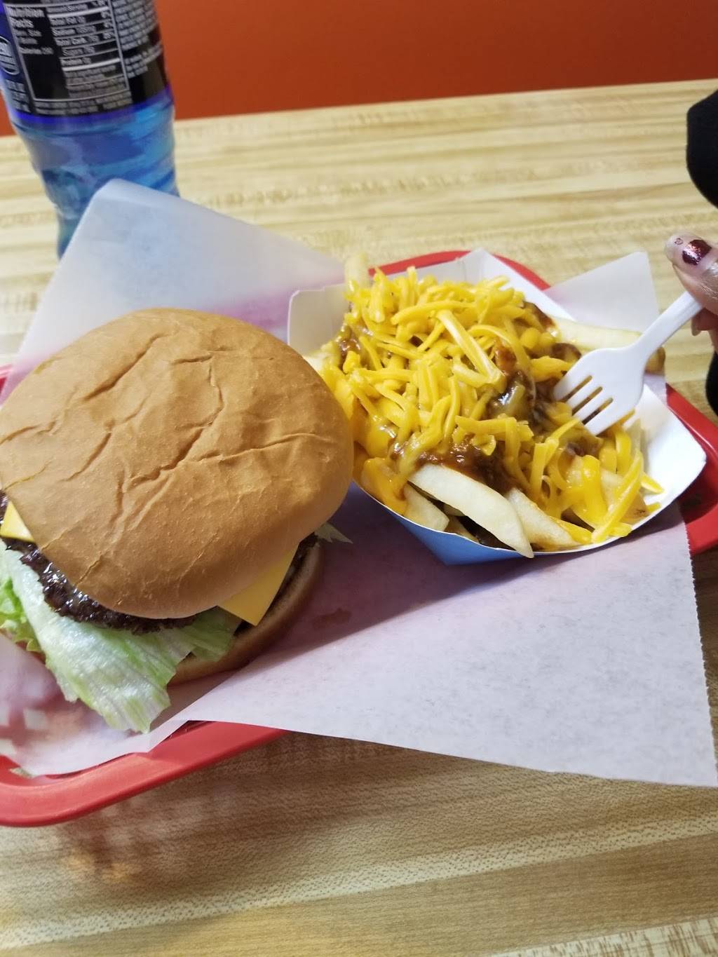 Howards Famous Bacon and Avocado Burgers | restaurant | 11127 Venice Blvd # 7, Los Angeles, CA 90034, USA | 3108389111 OR +1 310-838-9111