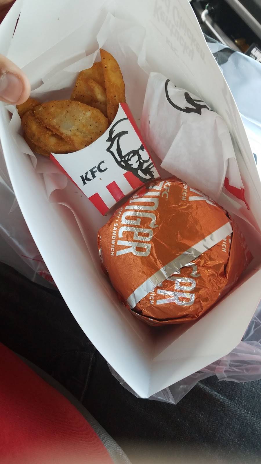 KFC | restaurant | 2510 SW Military Dr, San Antonio, TX 78224, USA | 2109982023 OR +1 210-998-2023