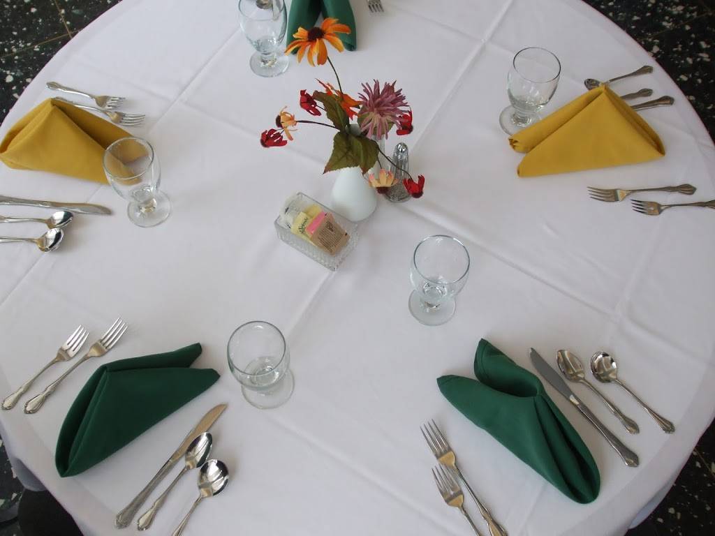 Signatures | restaurant | 2, Alumni Hall, 454 Delhi Dr, Delhi, NY 13753, USA | 6077464351 OR +1 607-746-4351