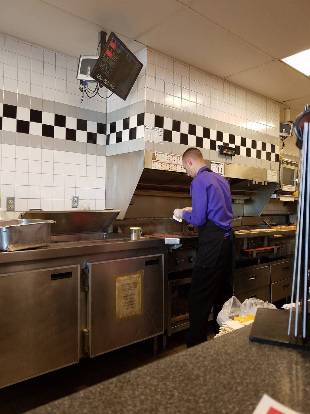 Steak n Shake | restaurant | 4666 Dressler Rd NW, Canton, OH 44718, USA | 3304700092 OR +1 330-470-0092