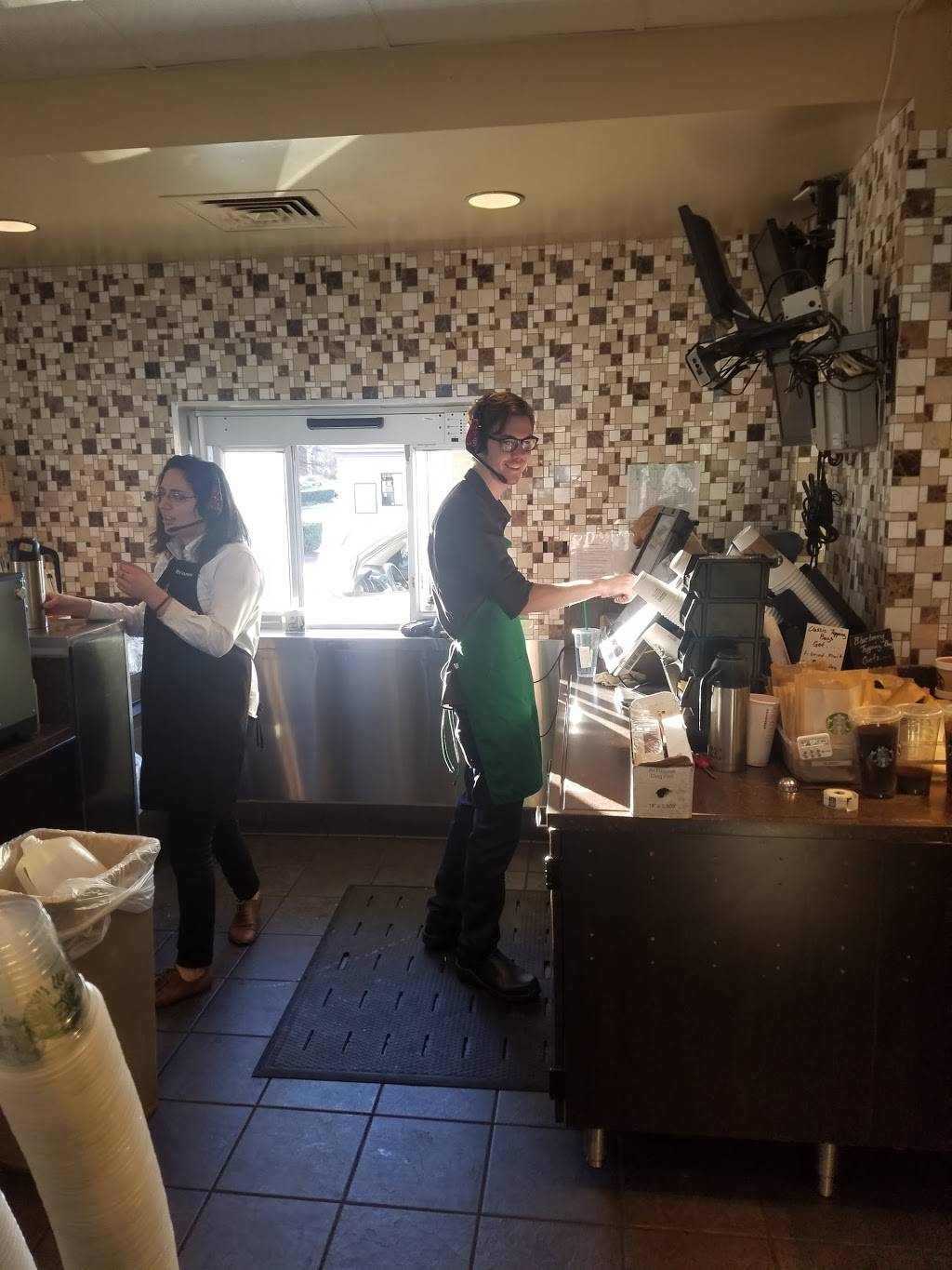 Starbucks | cafe | 1440 S Bowen Rd, Arlington, TX 76013, USA | 8172751190 OR +1 817-275-1190