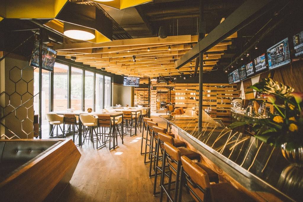 Proof Kitchen + Lounge | restaurant | 110 Erb St W, Waterloo, ON N2L 1T5, Canada | 5192083333 OR +1 519-208-3333