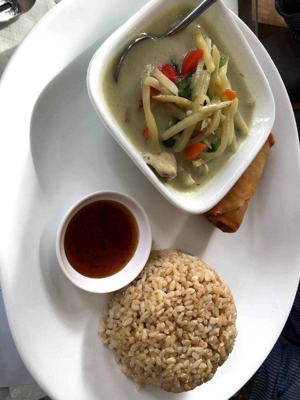 Leela Thai Restaurant | restaurant | 1737 Silver Lake Blvd, Los Angeles, CA 90026, USA | 3236606622 OR +1 323-660-6622