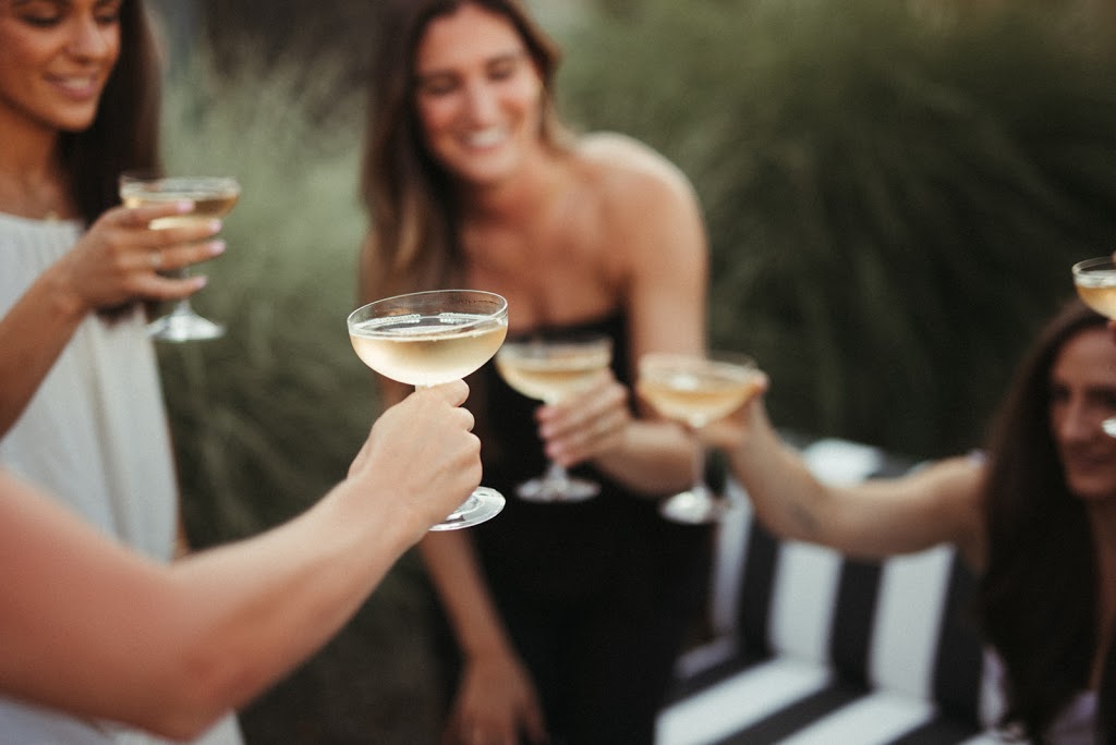 Tribu Lounge | restaurant | 17919 Detroit Ave, Lakewood, OH 44107, USA | 2162289750 OR +1 216-228-9750