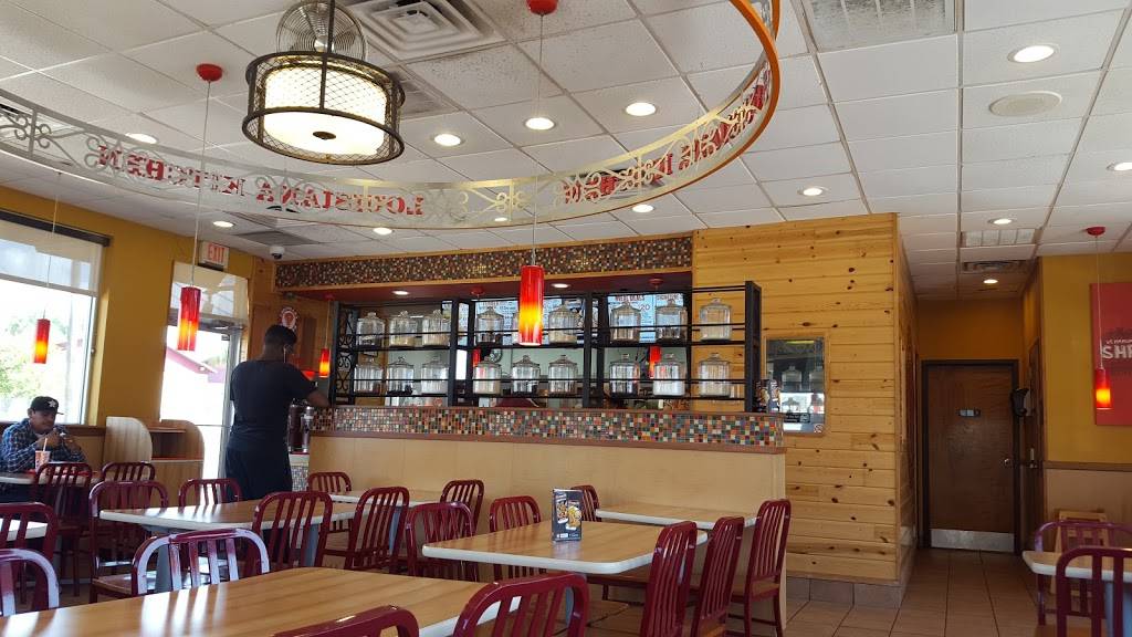 Popeyes Louisiana Kitchen | restaurant | 2904 61st St, Galveston, TX 77551, USA | 4097404335 OR +1 409-740-4335