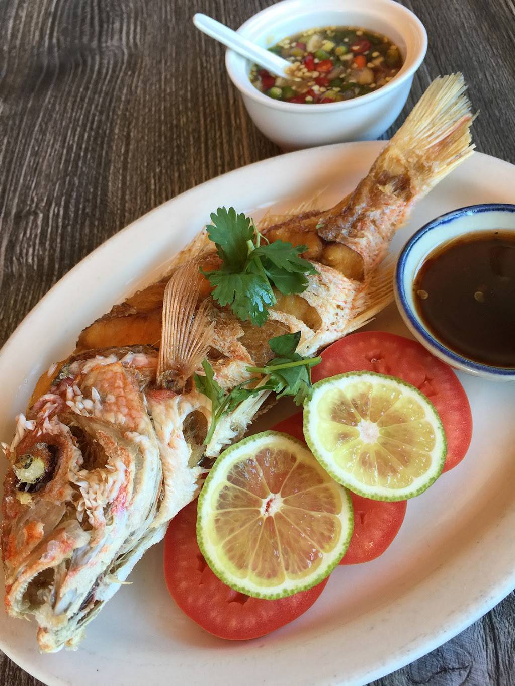 Khaosan Thai Street Food | restaurant | 19801 Ventura Blvd, Woodland Hills, CA 91364, USA | 8189329845 OR +1 818-932-9845