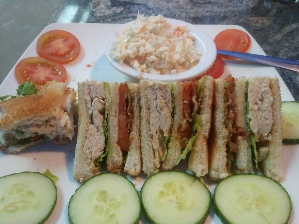 Restaurant Le Surfin Inc | restaurant | 8005 Avenue André Ampère, Montréal, QC H1E 2W6, Canada | 5146486529 OR +1 514-648-6529