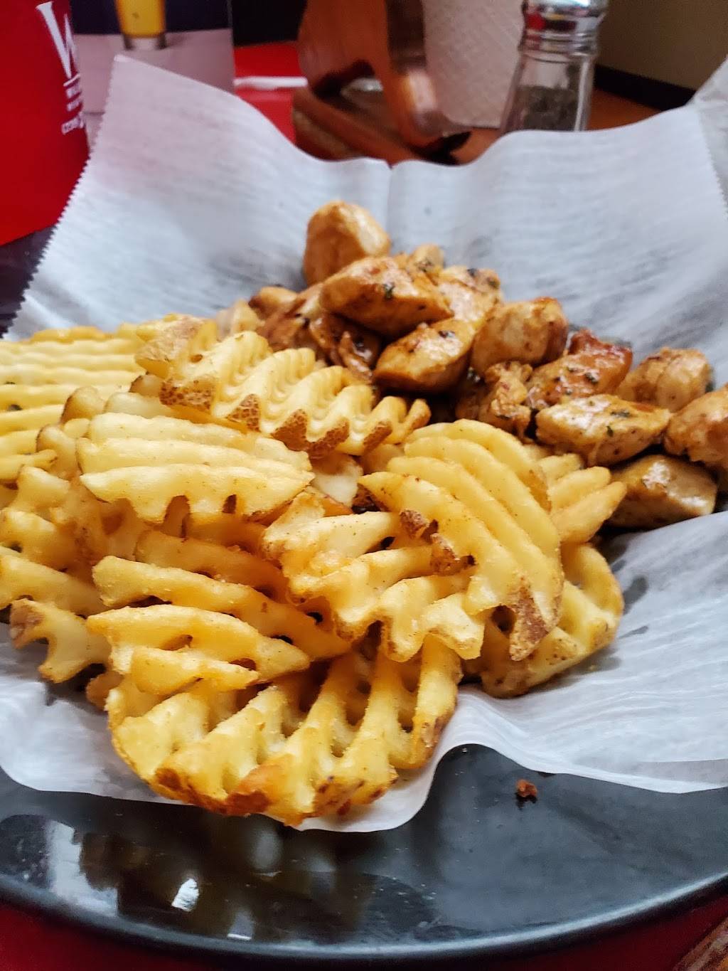 Brookes Restaurant | night club | 4259, 4450 Hancock Bridge Pkwy, North Fort Myers, FL 33903, USA | 2399951900 OR +1 239-995-1900