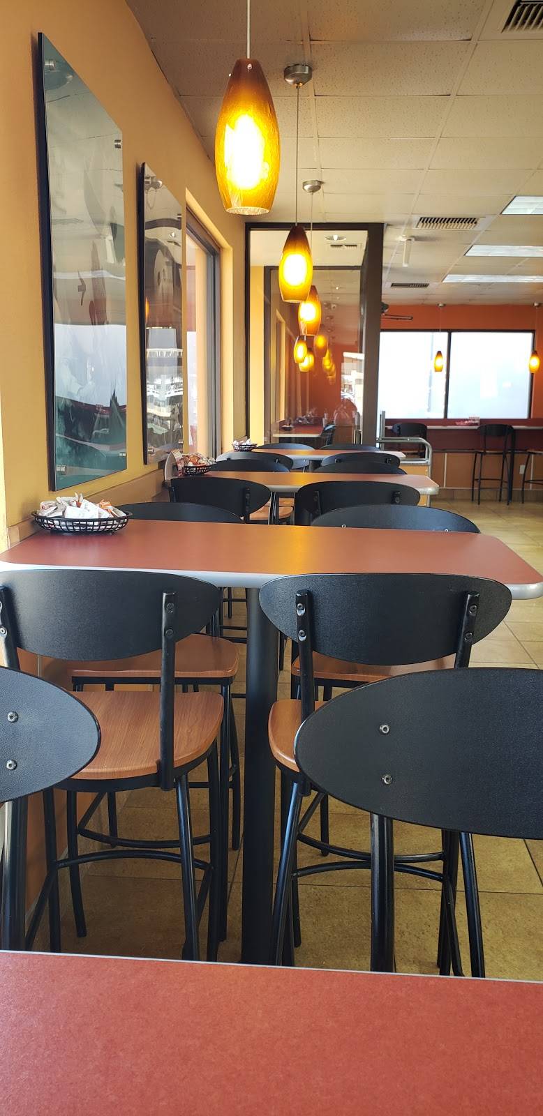 Jack in the Box | restaurant | 7940 Lyndon B Johnson Fwy, Dallas, TX 75251, USA | 9724048706 OR +1 972-404-8706