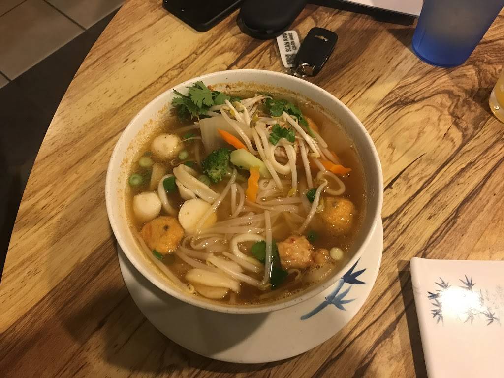 Wah Ha Ha Thai Food & Noodle Soup | restaurant | 1902 SW 13th St, Gainesville, FL 32608, USA | 3523636327 OR +1 352-363-6327