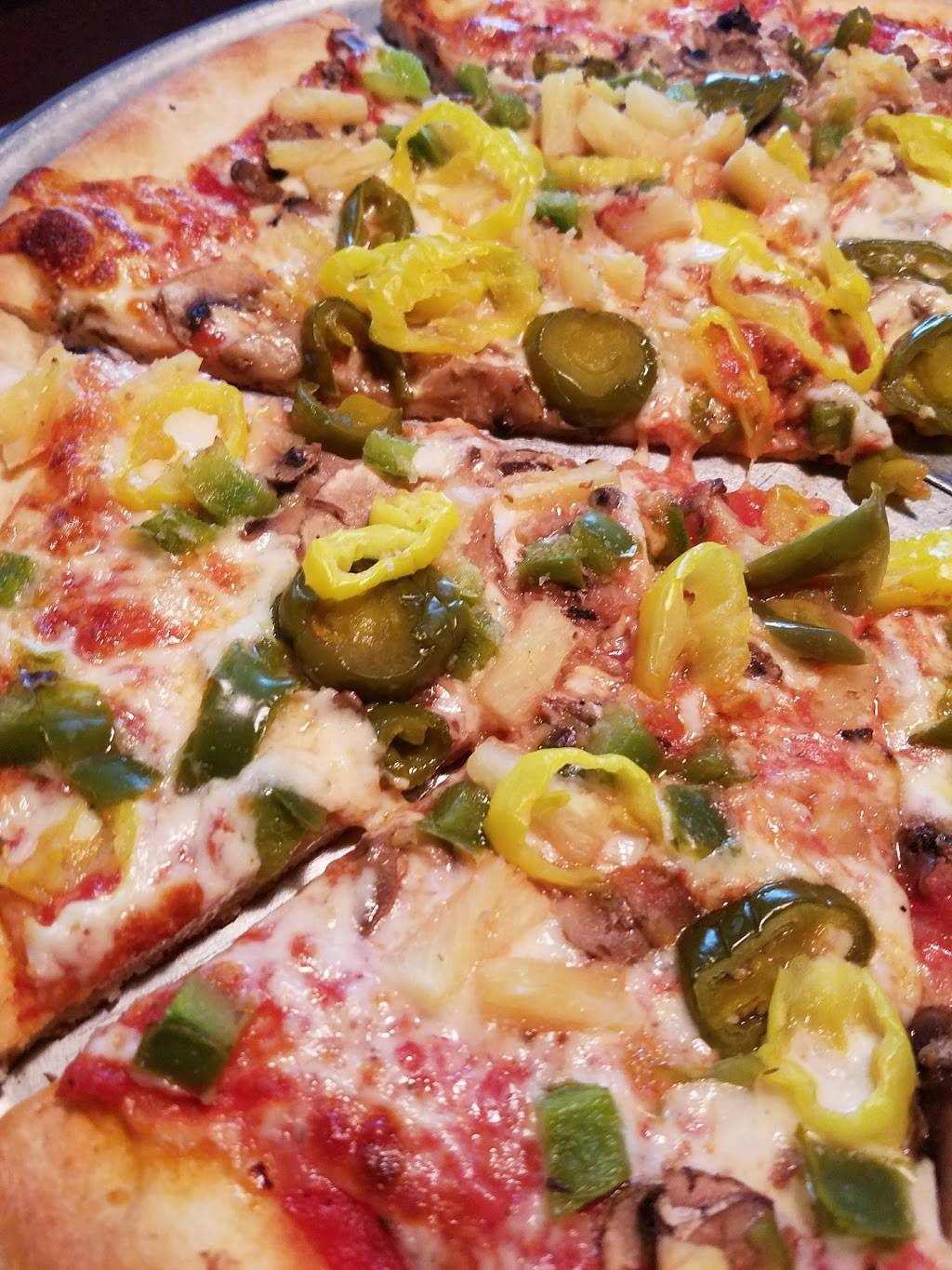 Lil Anthonys Pizza | restaurant | 425 Avalon Park S Blvd, Orlando, FL 32828, USA | 4077378241 OR +1 407-737-8241